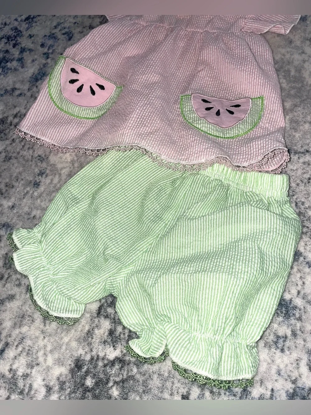 Watermelon outfit set size 6-12 months